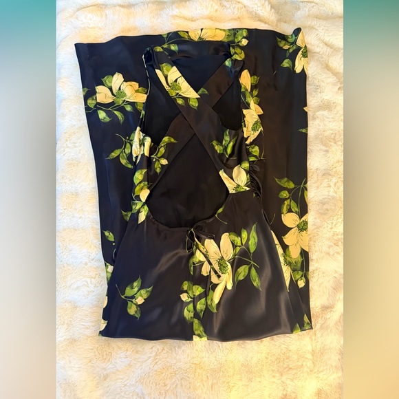 Reformation Anaiis Silk Dress In Mood For Love, NWOT, NEVER WORN, NO FLAWS. - Picture 7 of 16